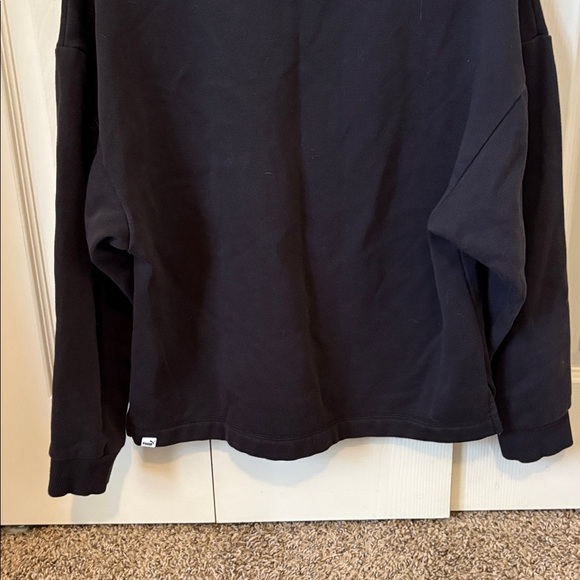 Puma Classic Black Crewneck - Picture 6 of 9